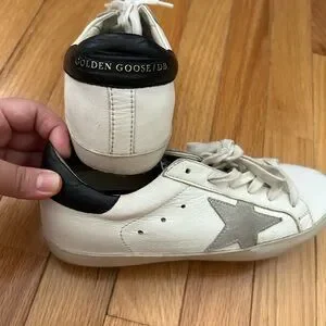 Golden Goose Superstar スニーカー ホワイト/ブラック36 Golden Goose Super Star Sneaker in White, Black, & Silver